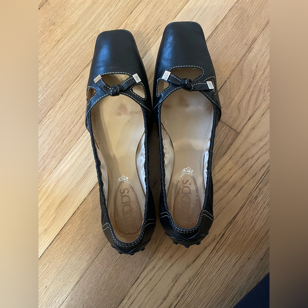 Vintage Tod’s Black Flats